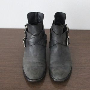 Steve Madden Grizzz Ankle Boot, Black Leather